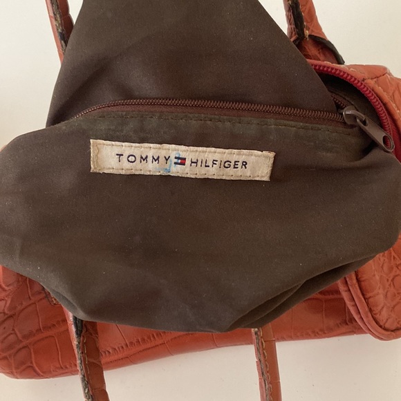 Tommy Hilfiger Retro Faux Croc Small Shoulder Bag - Picture 10 of 16